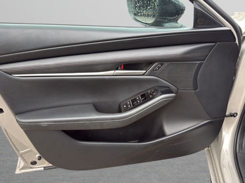 Used 2024 MAZDA MAZDA3 s FWD image 11