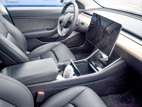 Used 2019 Tesla Model 3 Long Range image 3