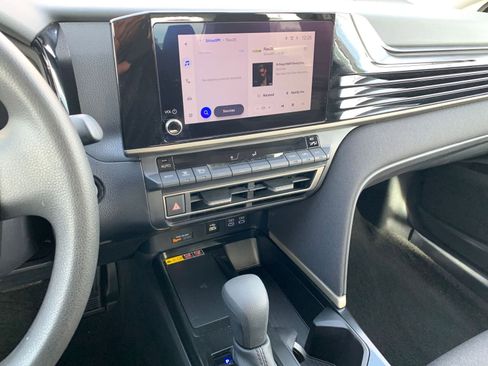 Used 2025 Toyota Camry LE image 18