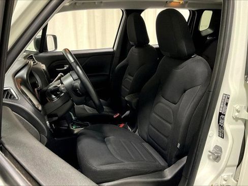 Used 2022 Jeep Renegade Latitude w/ Sun/Sound Group image 25