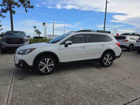 Used 2019 Subaru Outback 2.5i Limited AWD/4WD image 1