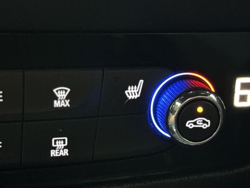 Used 2023 Buick Enclave Essence w/ Experience Buick Package image 15