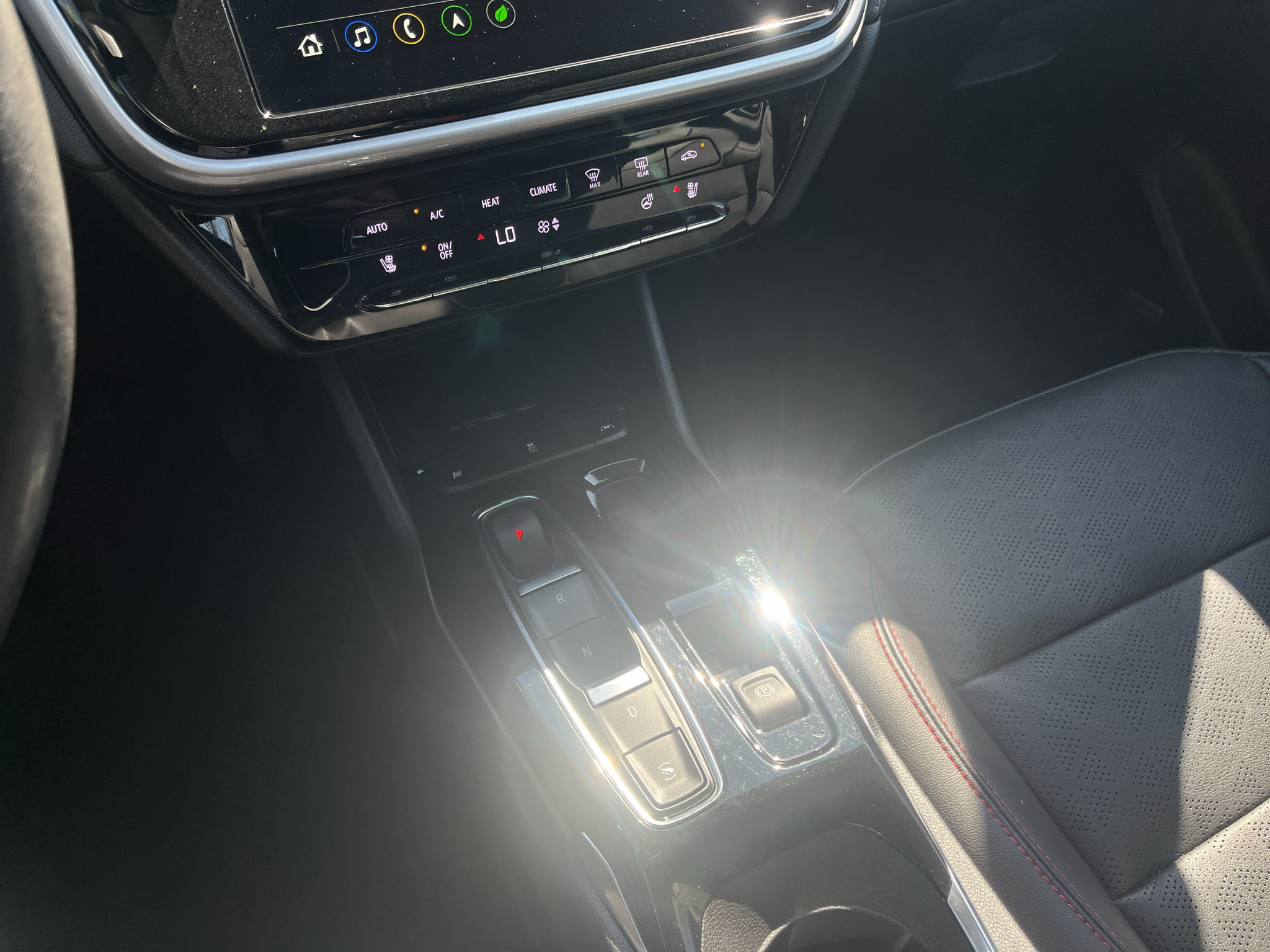 Used 2023 Chevrolet Bolt EUV Premier w/ Sun & Sound Package FWD image 27