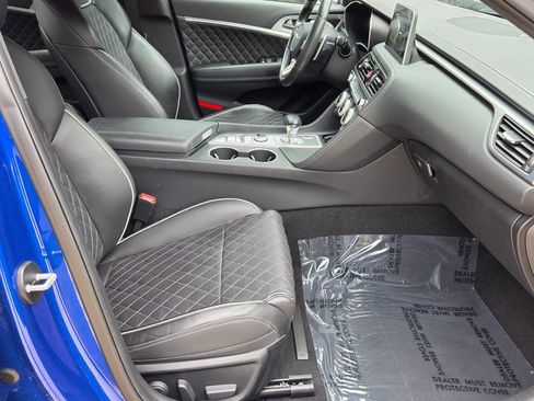 Used 2020 Genesis G70 2.0T w/ Sport Package RWD image 19