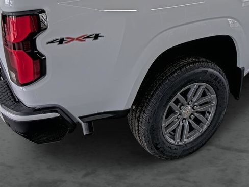 New 2026 Chevrolet Colorado LT w/ LT Convenience Package AWD/4WD image 12