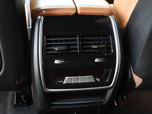 Used 2021 BMW X5 xDrive40i w/ Premium Package image 15