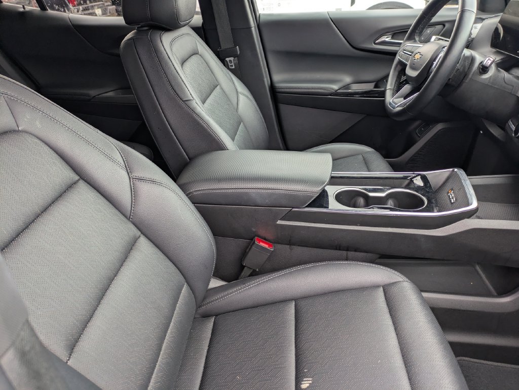 Used 2025 Chevrolet Equinox LT w/ Convenience Package II AWD/4WD image 14