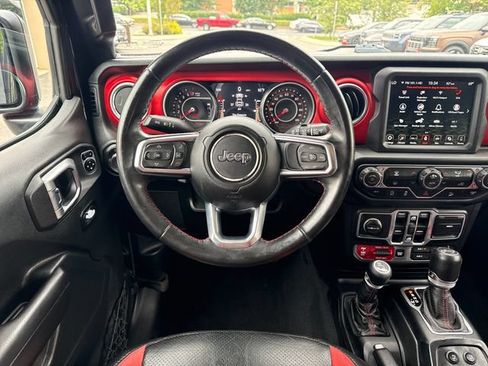 Used 2018 Jeep Wrangler Unlimited Rubicon w/ Dual Top Group AWD/4WD image 13