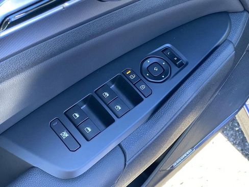 New 2026 Kia Sportage SX FWD image 16
