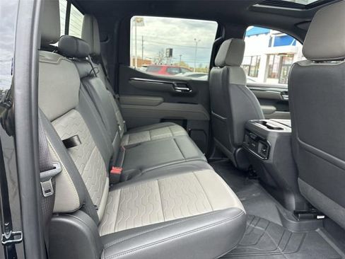 Certified 2023 Chevrolet Silverado 1500 ZR2 w/ Technology Package AWD/4WD image 28