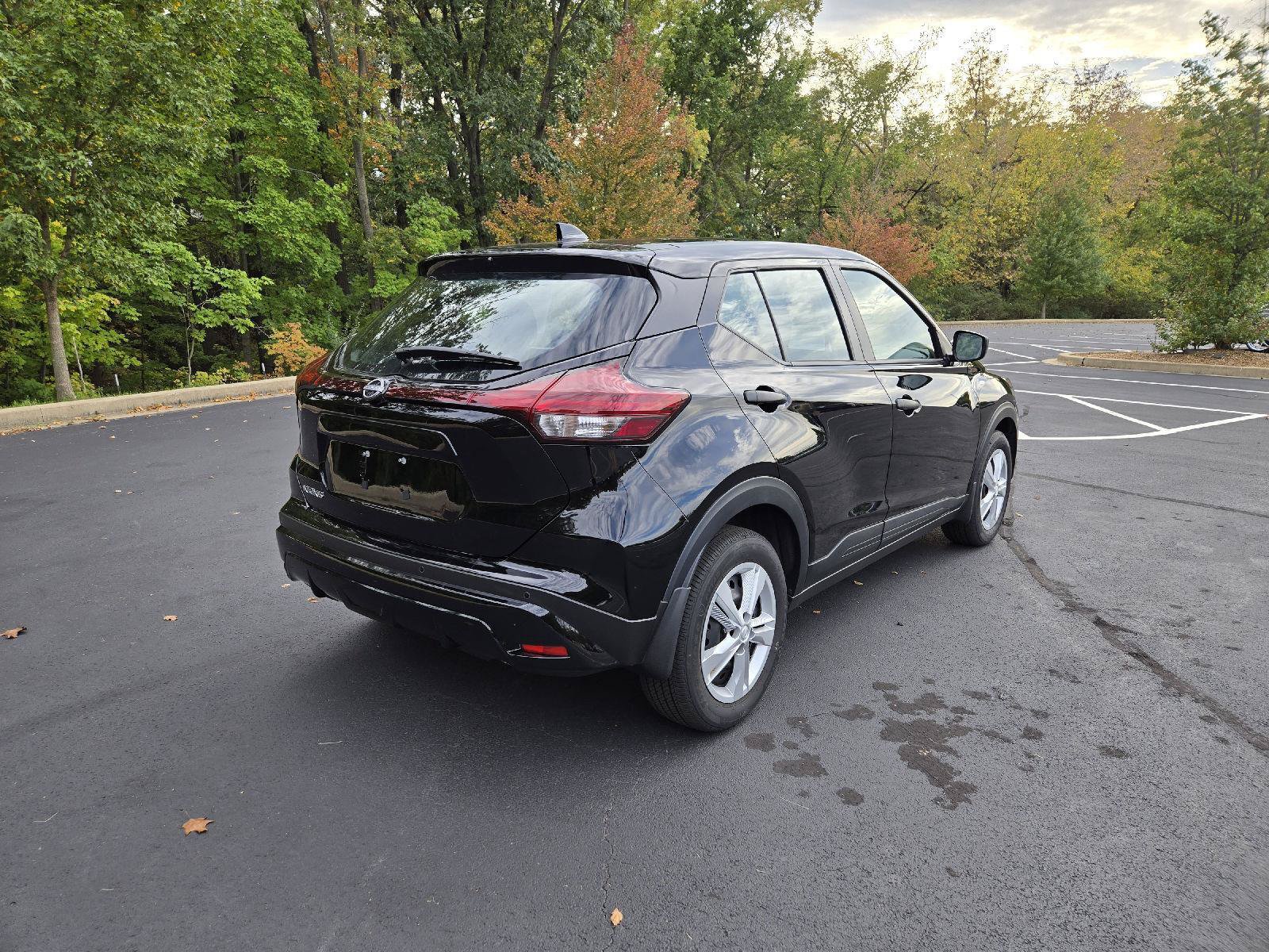 Used 2024 Nissan Kicks S FWD image 3