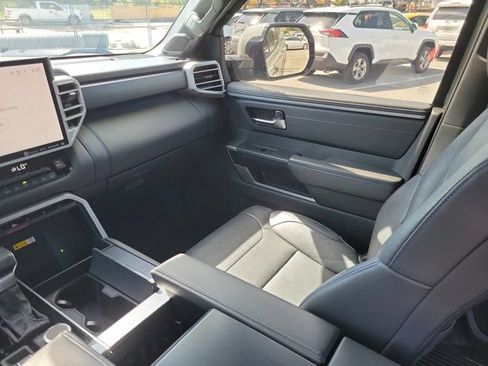 Used 2024 Toyota Tundra Platinum AWD/4WD image 23