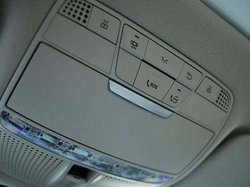 Used 2022 Mercedes-Benz GLC 300 4MATIC image 40