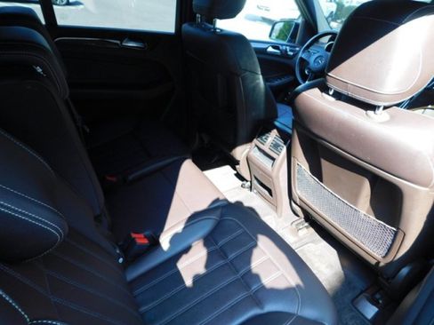Used 2018 Mercedes-Benz GLS 450 4MATIC image 35