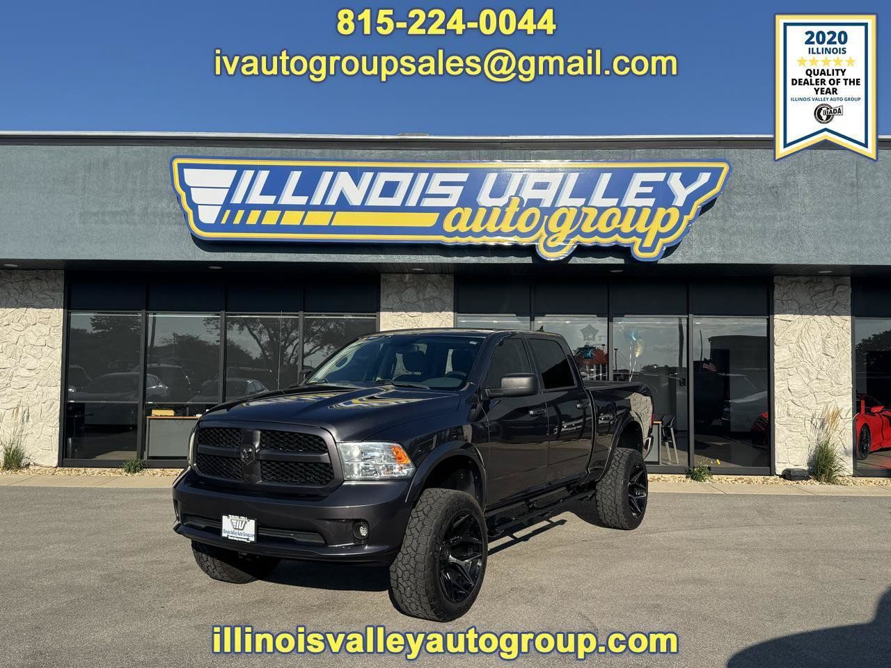Used 2019 RAM 1500 Classic SLT AWD/4WD image 1