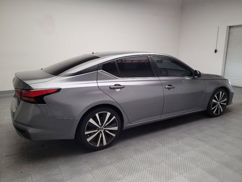 Used 2022 Nissan Altima 2.5 SR FWD image 10