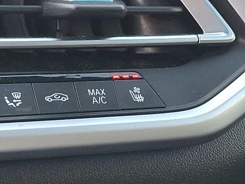 Used 2022 BMW X5 M50i w/ Executive Package image 25