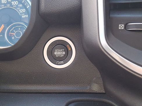 Used 2019 RAM 2500 Big Horn image 23