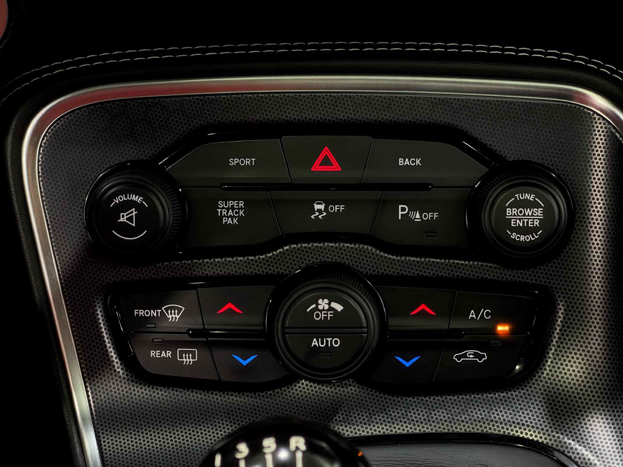 Used 2016 Dodge Challenger R/T Scat Pack w/ Leather Interior Group RWD image 24