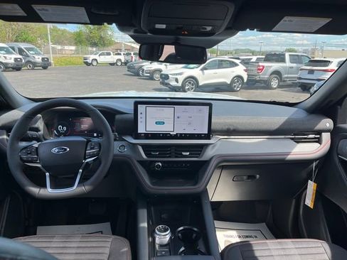 New 2026 Ford Explorer ST-Line AWD/4WD image 35