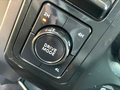 Used 2023 Ford F150 XLT image 34