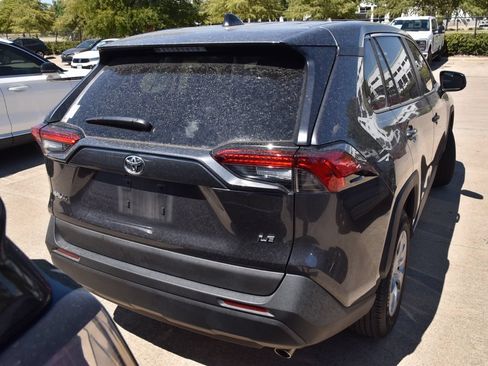 Used 2024 Toyota RAV4 LE FWD image 7