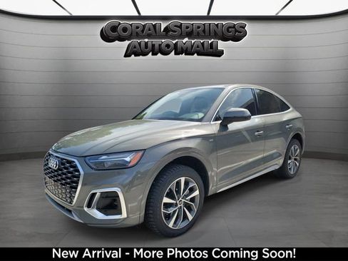 Used 2023 Audi Q5 2.0T Premium w/ Convenience Package AWD/4WD image 4