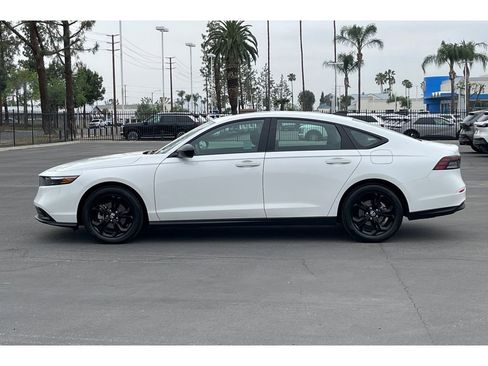 Certified 2025 Honda Accord SE image 2