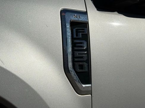 Used 2018 Ford F350 XL w/ Power Equipment Group image 10