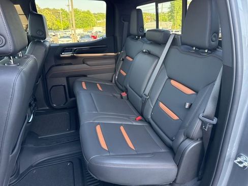 Used 2025 GMC Sierra 1500 AT4 w/ AT4 Premium Package AWD/4WD image 18