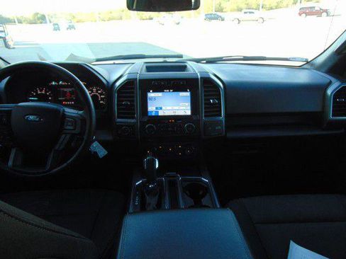 Used 2018 Ford F150 XLT w/ Equipment Group 302A Luxury image 11