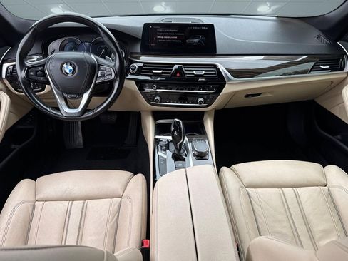 Used 2018 BMW 530e RWD image 15