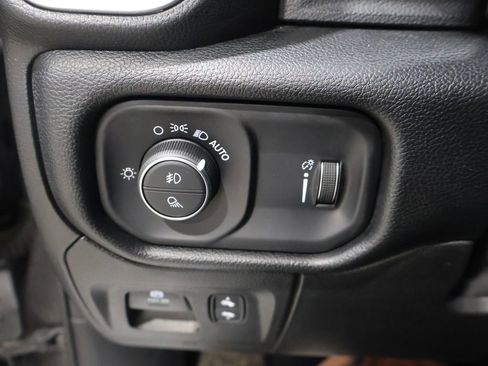 Used 2021 RAM 1500 Big Horn image 31