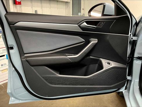 New 2025 Volkswagen Jetta SE image 21