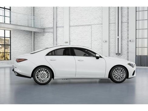 New 2026 Mercedes-Benz CLA 250 4MATIC image 17
