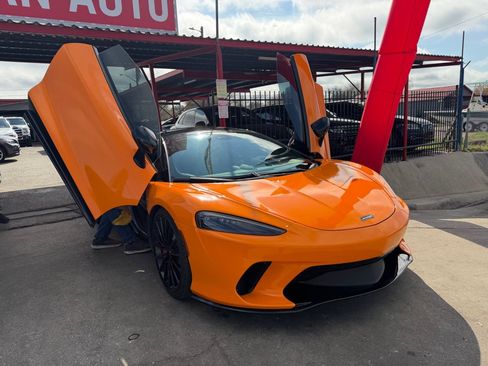 Used 2020 McLaren GT RWD image 24