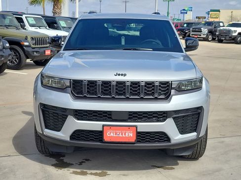 New 2026 Jeep Grand Cherokee Altitude AWD/4WD image 14