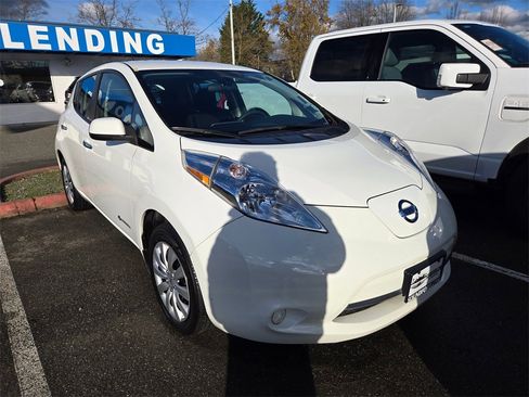 Used 2016 Nissan Leaf S w/ Charger Package image 3