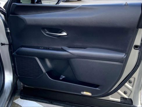 Used 2019 Lexus UX 250h w/ Accessory Package image 21