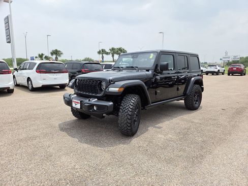 Used 2025 Jeep Wrangler Unlimited Sport AWD/4WD image 3