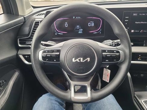 Used 2023 Kia Sportage LX image 25