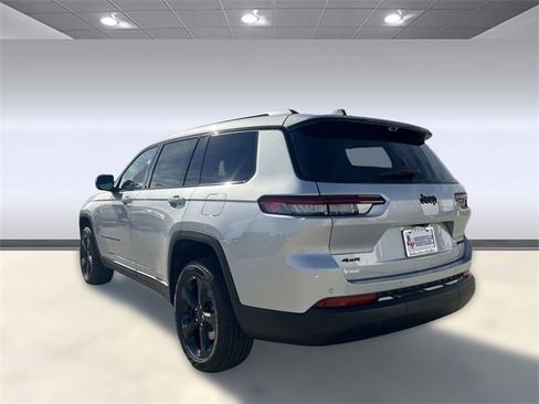 New 2025 Jeep Grand Cherokee L Limited w/ Luxury Tech Group II image 3
