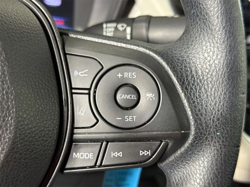 Used 2021 Toyota Corolla LE image 25