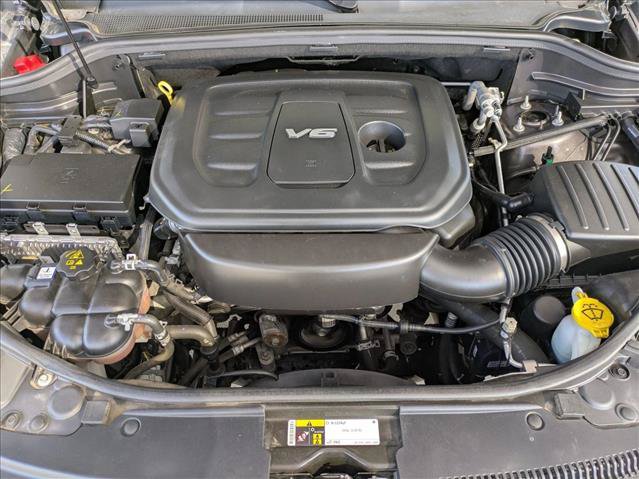 Used 2019 Jeep Grand Cherokee Overland w/ Interior Metal Package RWD image 23