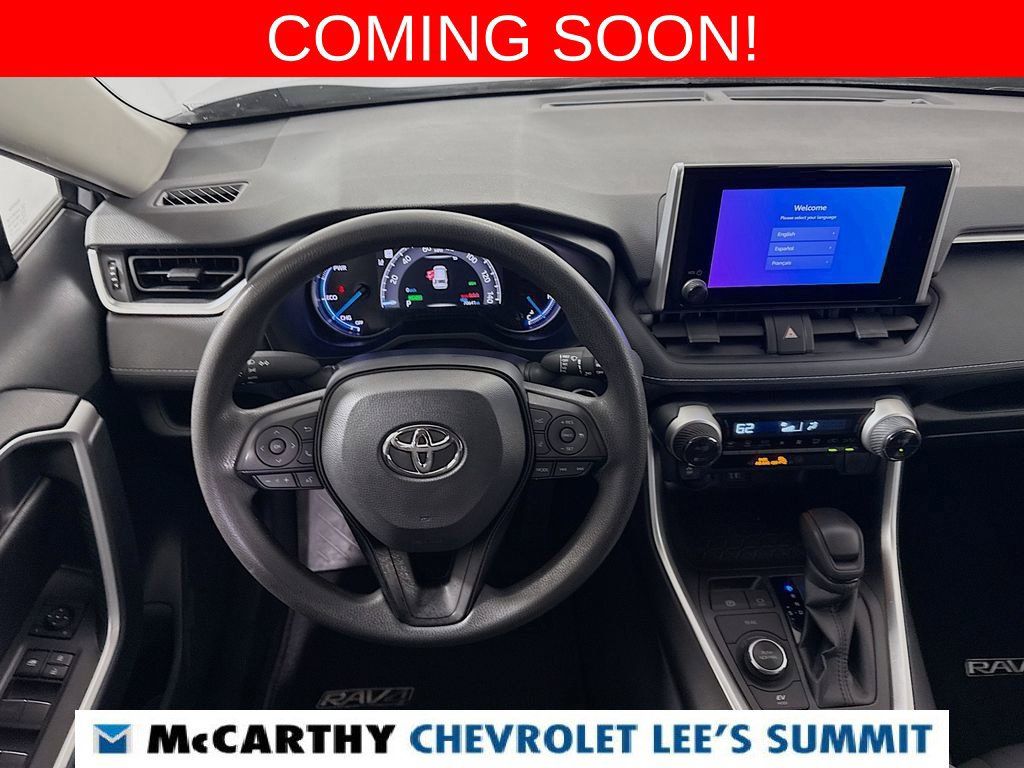 Used 2025 Toyota RAV4 XLE AWD/4WD image 8