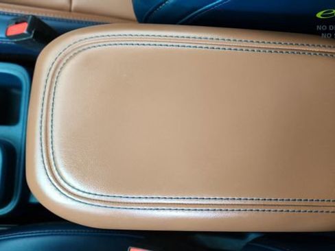 Used 2022 Ford Maverick Lariat image 50