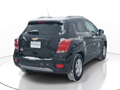 Certified 2017 Chevrolet Trax LT w/ LT Convenience Package image 4