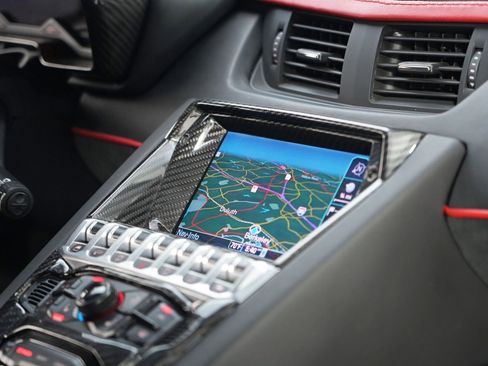 Used 2017 Lamborghini Aventador S image 99