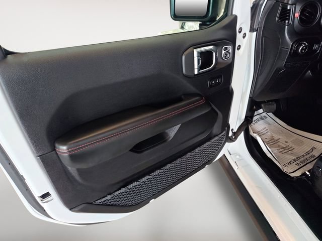 Used 2025 Jeep Gladiator Rubicon AWD/4WD image 10