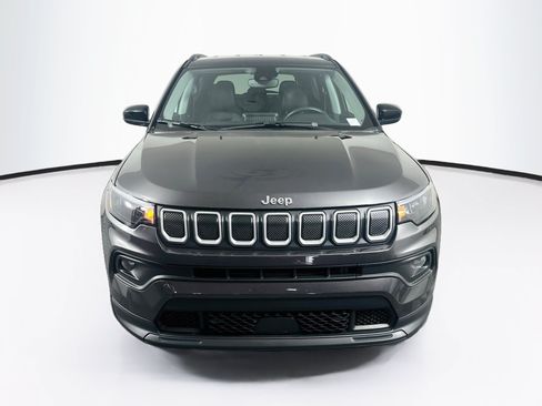 Used 2022 Jeep Compass Latitude w/ Convenience Group AWD/4WD image 2